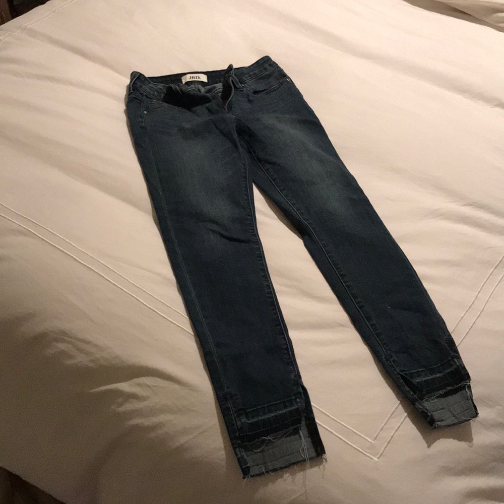 JBD released hem jeans